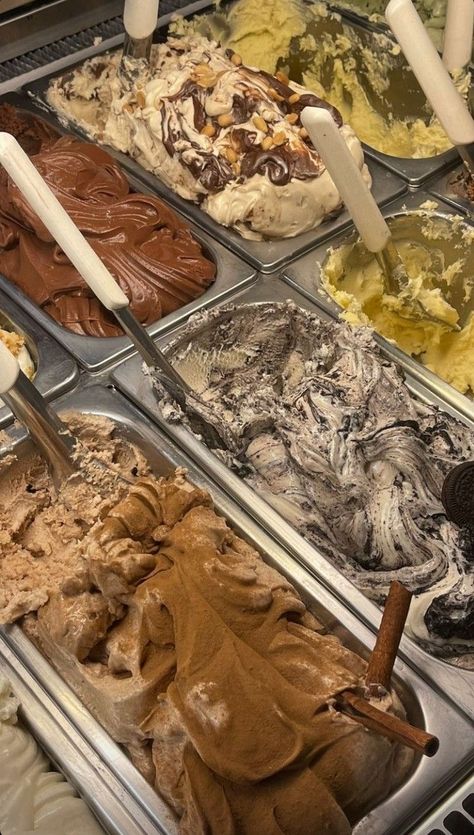 Chocolate Brownie Ice Cream, Ice Cream Muffins, Ice Cream Aesthetic, Yummy Ice Cream, Cream Aesthetic, Icecream Bar, Ice Creams, Ice Cream Shop, Food Is Fuel