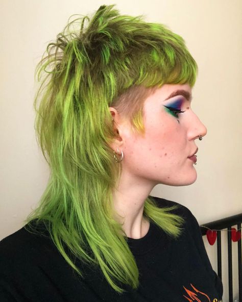 Short Shag Haircuts, Mullet Hairstyle Women, Woman Shaving, Hair Inspiration Short, Pin Up Hair, Hairstyle Women, Mullet Hairstyle, Hair Envy, Green Hair