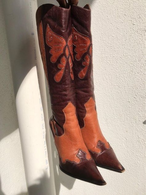 Nana Clothes, High Cowboy Boots, Knee High Cowboy Boots, Vintage Cowboy Boots, Vintage Cowboy, Fashion Footwear, Leather Cowboy Boots, Cowboy Style, Vintage Butterfly