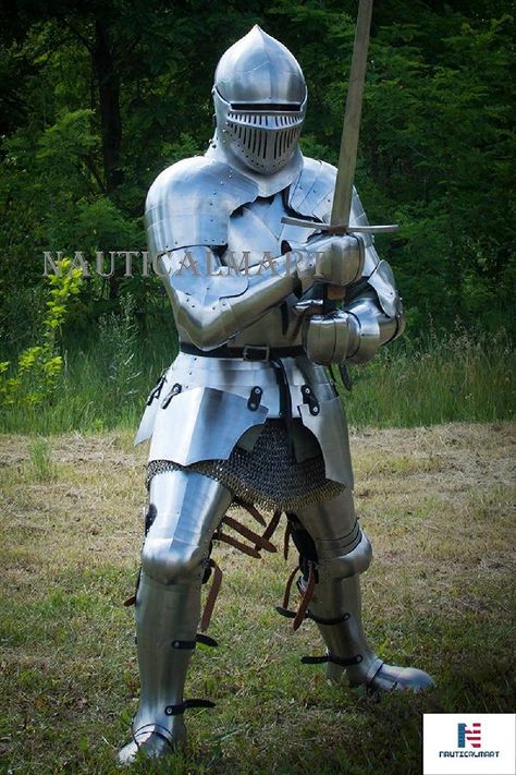 NM08660 NAUTICALMART Medieval Knight 15th Century Closed Full Suit of Armor Wearable Halloween Costume 14th Century Armor, Costume Chevalier, Sca Armor, Century Armor, Medieval Armour, Medieval Knights, Empire Romain, Historical Armor, Knight Armor