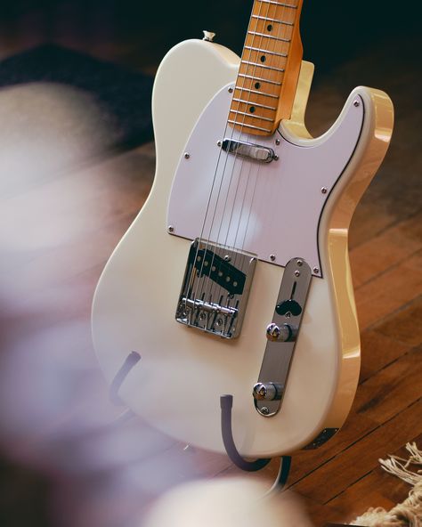 Bold, innovative and rugged, the Player Telecaster is pure Fender, through and through. The feel, the style and, most importantly, the sound, they're all there, waiting for you to make them whisper or wail for your music. Versatile enough to handle almost anything you can create and durable enough to survive any gig, this workhorse is a trusty sidekick for your musical vision. Fender Esquire, White Guitar, Guitar Obsession, Guitar Finishing, Telecaster Guitar, Rockstar Gf, Steve Vai, Guitar Electric, Prs Guitar