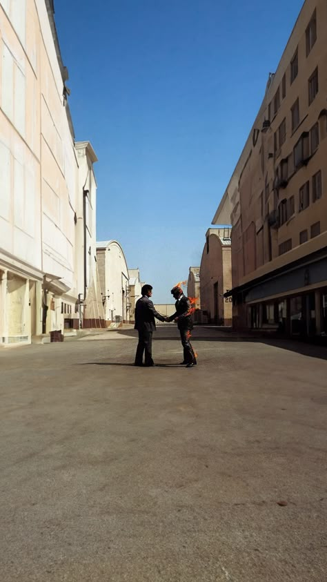 Wish You Were Here Album Cover, Pink Floyd The Wall Aesthetic, Pink Floyd Wish You Were Here Poster, Album Covers Expanded, Best Album Covers Wallpaper, Wish You Were Here Pink Floyd Art, Pink Floyd Wish You Were Here Wallpaper, Expanded Album Covers Wallpaper, Pink Floyd Cover Art