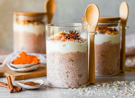 high protein carrot cake overnight oats High Protein Carrot Cake, Protein Carrot Cake, Carrot Cake Overnight Oats, Cake Overnight Oats, Luteal Phase, Vegan Cream Cheese Frosting, Formula Recipes, Healthy Pumpkin Pies, Vegan Whipped Cream