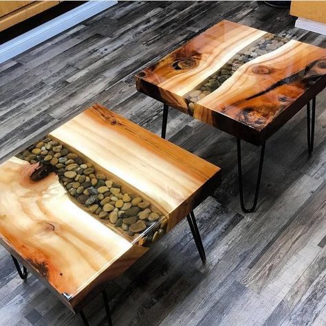 Unique Accent Tables, Easy Woodworking Projects Diy, Seni Resin, Wood Resin Table, Wood Table Diy, Wood Table Design, Unique Coffee Table, Resin Furniture, Diy Coffee Table