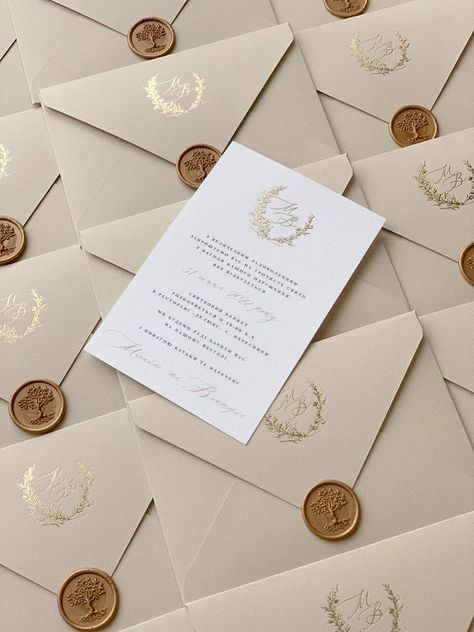 White invitations. Wedding invitation. Invite. Green invitation. Beautiful. Wedding. Wedding vibes. Bride. Bridesmaid. Wedding planning Classy Wedding Invitations Gold, Champagne Wedding Invites, White Invitations Wedding, Champagne Wedding Invitations, Beige Invitation, Wedding Invitations White, Wedding Invitations Champagne, Green Invitation, Bohemian Bridal Shower