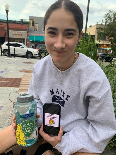 Granola Water Bottle, Nalgene Water Bottle Aesthetic, Granola Couple, Hiking Picture Ideas, Summer Camp Aesthetic, Nalgene Water Bottle, Camp Aesthetic, Granola Aesthetic, Water Aesthetic