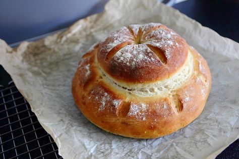 Traditional Cottage Loaf Recipe Picnic Loaf, British Bread, Sourdough Rustic Loaf, Cottage Loaf, Bunny Cottage, Food Savoury, Dust Bunny, Bake Bread, Artisan Pizza