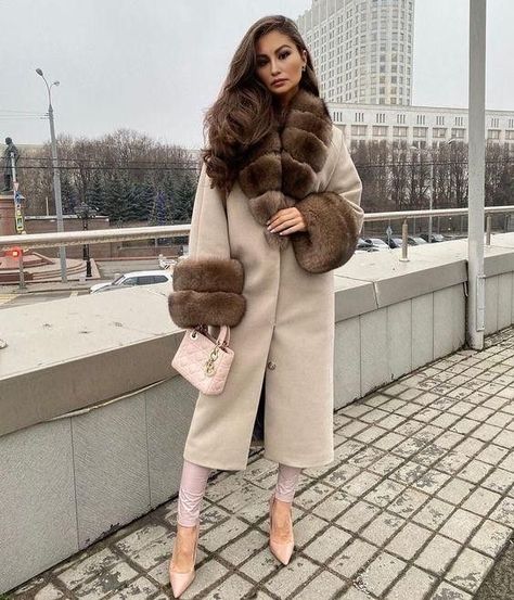 Lux Outfits, Slavic Girl Aesthetic, Fall Chic Outfits, Aesthetic Lovers, Slavic Girl, Mob Wife Aesthetic, Luxury Old Money, Wife Aesthetic, Style Inspiration Classic