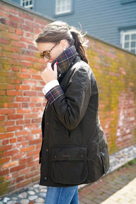 Barbour Street Style, Womens Barbour Jacket, Barbour Women Outfit, Barbour Jacket Women Outfit, Barbour Jacket Outfit, Barbour Jacket Women, Barbour Coat, Barbour Coats, Barbour Beadnell