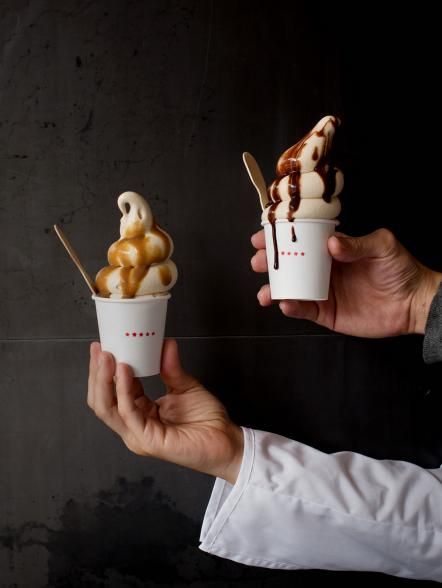 Soft-serve ice cream may have retro appeal, but shops across the country are giving the ice cream we know a whole new swirl. Ice Cream Menu, Ice Cream Photography, Soft Ice Cream, Camille Styles, Sports Nutritionist, Serve Ice Cream, Milk Bar, Soft Serve Ice Cream, Ice Cream Machine