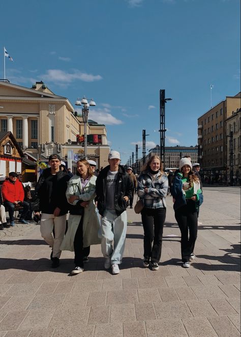 Squad, street, frinedship, group of friends, friends, city, street style, skater style City Street Style, Walking On The Street, Group Poses, Photo Walk, Walking Street, Group Pictures, City Street, Sailor Scouts, Group Of Friends