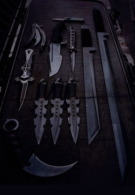 Arc Of A Scythe, Scythe Book, Soldier Aesthetic, Knife Wallpaper, Cod Aesthetic, Neal Shusterman, Knife Aesthetic, Pretty Knives, Tactical Gear Loadout