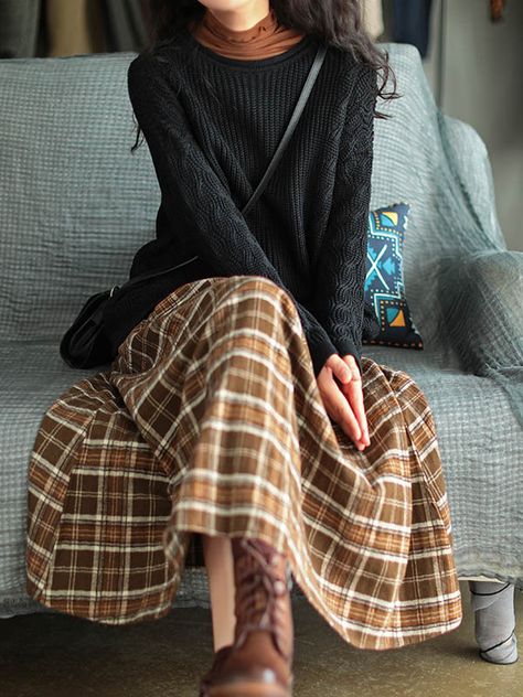 Uoozee Rok Outfit, Black And White Coffee, Modest Dress, Plaid Fashion, Vintage Plaid, Casual Skirt, Cotton Skirt, Mode Inspiration, Womens Plaid