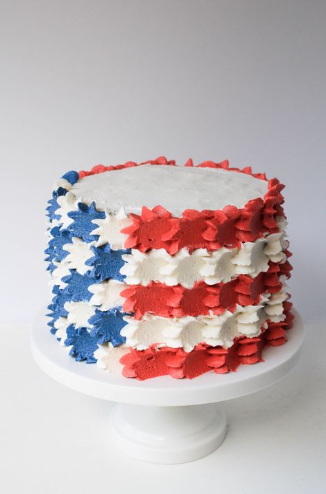 Stars And Stripes Buttercream 4th Of July Cake |Erin Bakes Patriotic Cake, Fourth Of July Cakes, Meals For Four, Striped Cake, Flag Cake, 4th Of July Cake, 4th Of July Desserts, Brownie Desserts, Fourth Of July Food