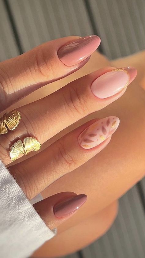 Summer Nude Nail Designs, Trendy Summer Nails 2024 Almond, Trendy Nail Art Designs 2024 Summer, Nails 2024 Spring Designs, Nails Nude Ideas, Nude Summer Nails, Spring Almond Nails, Almond Nails Ideas, Almond Nail Ideas