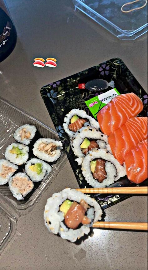 Sushi Pictures, Eating Food Funny, Delicacy Food, Best Food Ever, Weird Food, Master Chef, What To Cook, Food Obsession, Pretty Food