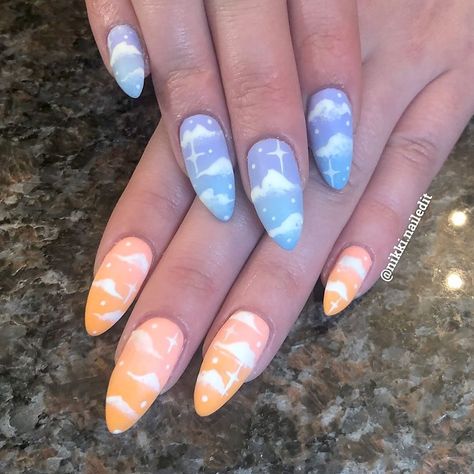 Sunset Nails With Clouds, Yellow Cloud Nails, Summer Nails Clouds, Cloud Ombre Nails, Colorful Cloud Nails, Pastel Sky Nails, Dreamy Cloud Nails, Sky Themed Nails, Rain Cloud Nails