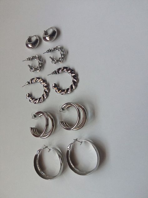 hoops earrings Silver Earrings Set Aesthetic, Earring Silver Aesthetic, Silver Hoop Earrings Set, Basic Silver Jewelry, Chunky Hoop Earrings Silver, Aesthetic Silver Earrings, Chunky Earrings Aesthetic, Silver Chunky Earrings, Basic Jewelry Essentials