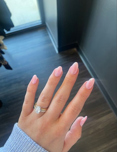 Light Pink Gel Extension Nails, Light Pink Chrome Gel Nails, Pink Chrome Natural Nails, Transulent Pink Nails, Hoco Nails To Go With Pink Dress, Peach Pink Chrome Nails, Light Pink Shiny Nails, Pink With White Chrome Nails, Baby Pink With Chrome Nails