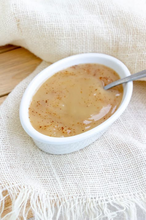 This Popeye's Cajun Gravy Copycat recipe is the perfect thing to cook up for a batch of mashed potatoes and gravy. It's easy to make and delicious! Copycat Popeyes Gravy, Popeyes Cajun Gravy Recipe, Popeyes Gravy Recipe, Popeyes Recipes, Popeyes Copycat Recipes, Cajun Gravy, Cajun Sauce, Potato Gravy, Over Mashed Potatoes