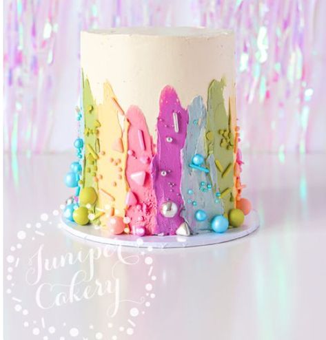 Cakes With Rainbows, Colors Cake Birthday, Cake Pastel Colors Birthday, Rainbow Flower Cake Birthday, Rainbow Cake And Cupcakes, Pastel Buttercream Cake, Pastel Birthday Cake Ideas, 10 Birthday Cake Girl, Color Cake Birthday