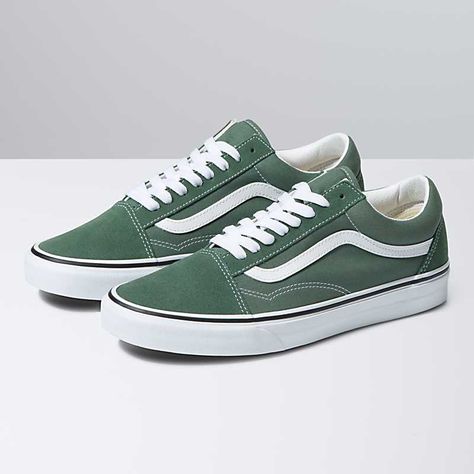 Color Theory Old Skool Vans Verdes, Vans Shoes Old Skool, Vans Vintage, Duck Green, Van Color, Green Vans, Vans Store, Sneakers Vans, Vans Off The Wall