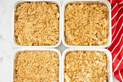 Old Fashioned Freezable Apple Crisp Frozen Apple Crisp, Freezer Apple Crisp Recipe, Freezing Apple Crisp, Freezable Apple Crisp, Freezer Apple Crisp, Apple Desert, Freezer Desserts, Apple Crisp Topping, Happy Money