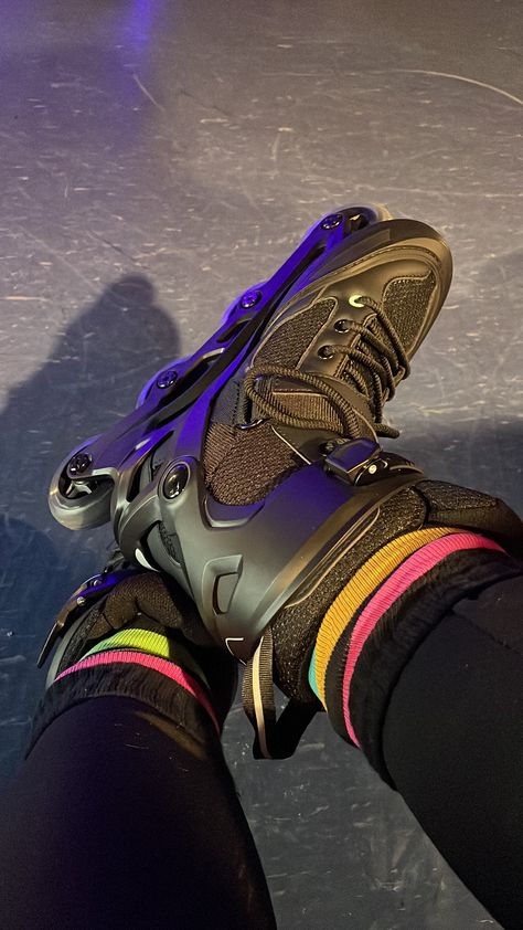 Rollerblading Aesthetic, Baby Lion Cubs, Roller Blading, Aggressive Inline Skates, Skate Aesthetic, Jet Set Radio, Roller Skaters, Inline Skate, Tony Hawk