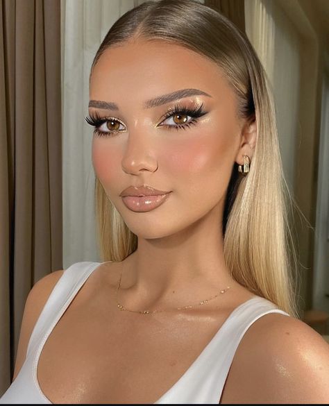 Shiny Makeup Aesthetic, Full Glam Natural Makeup, Glowy Full Glam Makeup, Glowy Formal Makeup, Soft Birthday Makeup, Gold Glowy Makeup, Light Glam Makeup Looks, Makeup Looks For Round Faces, Makeup Looks Dewy