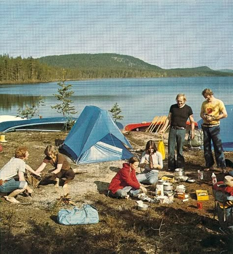 70s Camping, Vintage Camping Photos, Backpacking Pictures, Camping Uk, Vintage Hiking, Oi Polloi, Canoe Camping, Road Trip Camping, Granola Girl Aesthetic