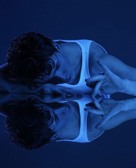 Male Blue Aesthetic, Blue Aesthetic Photoshoot, Blue Photoshoot Aesthetic, Blue Portrait Photography, Blue Light Photography, Blue Cinematography, Ice Photoshoot, Reflection Photoshoot, Underwater Photoshoot