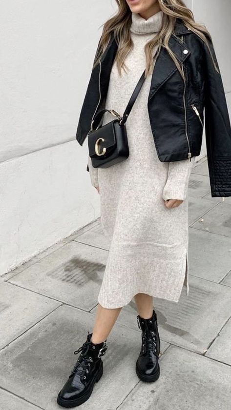 Casual Dinner Outfit Winter Plus Size, Long Knitted Dress Outfit, Grey Sweater Dress Outfit, Sweater Dress Outfit Ideas, Knitted Dress Outfit, Chic Style Inspiration, Stile Blair Waldorf, Adrette Outfits, Thanksgiving Outfit Ideas