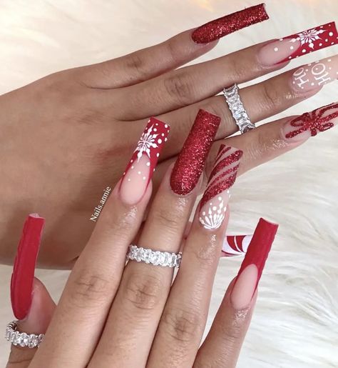 acrylic red christmas nails Long Christmas Acrylic Nails Red, Red And White Christmas Acrylic Nails, Christmas Bling Nails, Fierce Nails, Christmas Nail Designs Acrylic, Man Nails, Christmas Nail Colors, Red And White Nails, Almond Acrylic