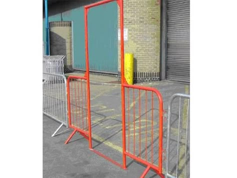 Crowd Control Barrier Gate for Sites of Crowd Control Barrier Usage Parking Barrier Ideas, Barricade Design, Polo Modified, Playground Idea, Vw Polo Modified, Parking Ideas, Gate Wheel, Construction Fence, Crowd Control Barriers