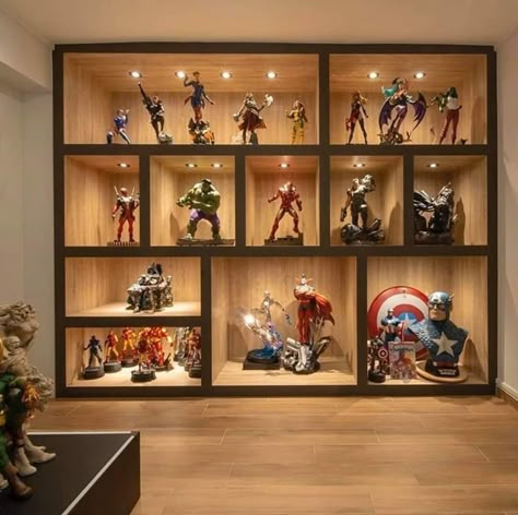 Display For Collectibles, Lego Display Ideas For Adults, Living Room Lego Display, Lego Display Office, Lego Collection Display Room, Gaming Collection Display, Built In Lego Display, Marvel Collection Room, Lego Displays For Adults