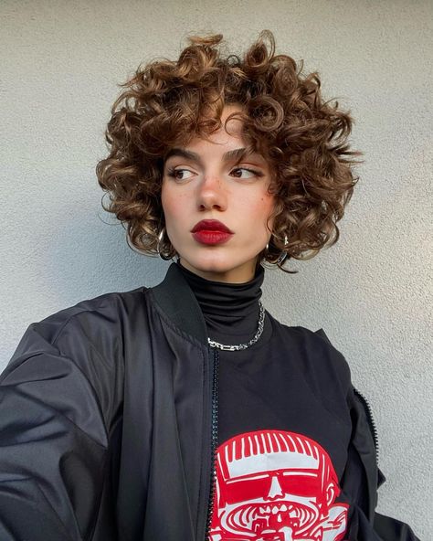 Short Curly Butterfly Haircut, Short Round Curly Haircut, Short Curly Layered Haircuts, Short Hair Perm Pixie Cuts, Pixie Curly Haircuts, Short Hairstyle Women Curly Hair, Natural Curly Pixie Cut, Natural Curly Hair Mullet, Curly Shaggy Bob