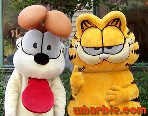 Garfield & Odie Costumes Odie Costume, Garfield Costume, Garfield Odie, Garfield And Odie, Jim Davis, Halloween 2018, Favorite Hobby, Orange Cat, Monster Cookies