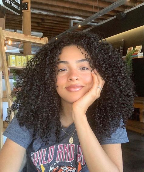 3c Natural Hair, Cabello Afro Natural, Beautiful Curly Hair, Natural Curls Hairstyles, Hairdos For Curly Hair, 4c Hair, Curly Hair Inspiration, Curly Girl Hairstyles, Curly Hair Tips