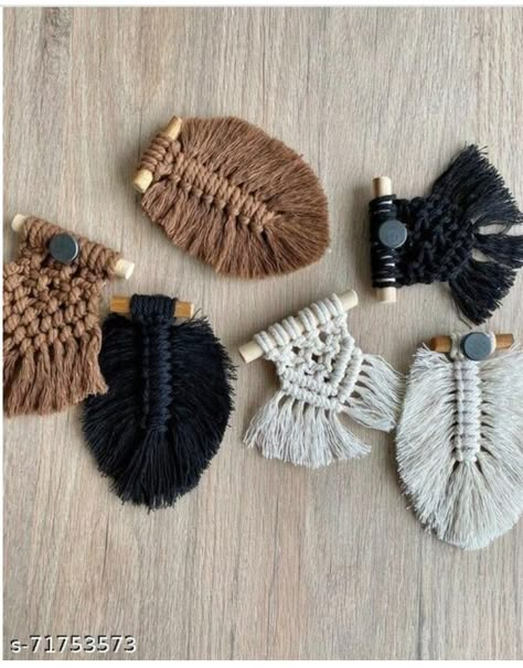 Small Macrame, Mini Macrame, Macrame Plant Holder, Macrame Patterns Tutorials, Boho Aesthetic, Macrame Earrings, Refrigerator Magnet, Macrame Art, Macrame Projects