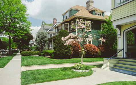 Ditmas Park, which sits in the middle of Brooklyn and feels more like a quaint suburb that just happens to be in the middle of the hustle and bustle of the city, is the best place to live in NYC, according to MONEY. Honeycomb Architecture, New York Suburbs, Luxury Neighborhood, New York Houses, Book Planning, Best Place To Live, Places In New York, York Aesthetic, American Road