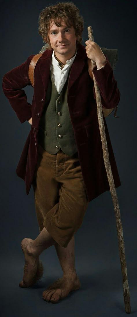 Bilbo Baggins Cosplay, Bilbo Baggins Aesthetic, Bilbo Baggins Costume, Lord Of The Rings Hobbits, Lord Of The Rings Characters, Hobbit Characters, Hobbit Fashion, The Hobbit Bilbo, The Hobbit Characters