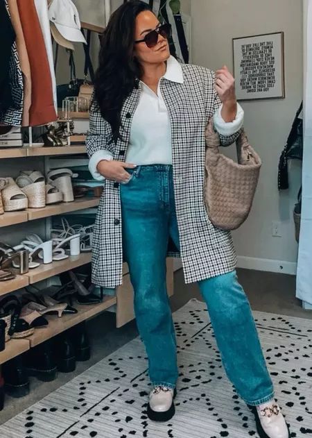 Mid Size Fashion Fall 2023, Midsize Casual, Autumn Fashion Curvy, Apple Shape Outfits, Midsize Outfit, Work Attire Women, Wide Leg Jeans Outfit, Casual Fall Outfit, Jean Outfit