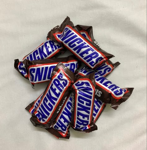 ꒰ ꒱ snickers chocolate aesthetic white mini love Snickers Chocolate Aesthetic, Timid Aesthetic, Peanuts Health Benefits, Chocolate Aesthetic, Burr Basket, Snickers Chocolate, Dear Ava, Mini Love, Boo Basket