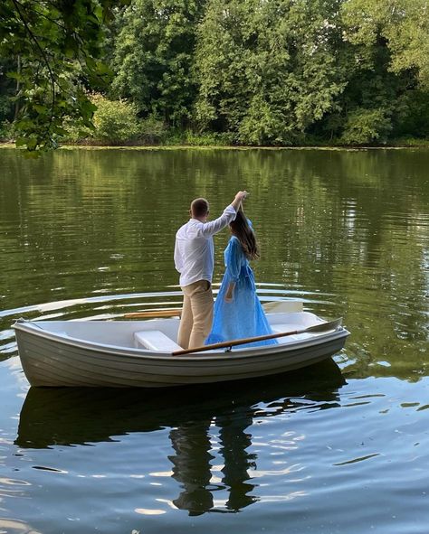 Couples On Boat, Boat Photoshoot, Dream Lover, Proposal Photos, Lake Boat, Couples Vibe, November 3, Row Boat, Wedding Pics