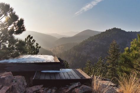 Outdoor Yoga Platform, Meditation Platform, Outdoor Meditation Space, Meditation Room Ideas, Yoga Platform, Yoga Garden, Outdoor Meditation, Yoga Place, Meditation Room Decor