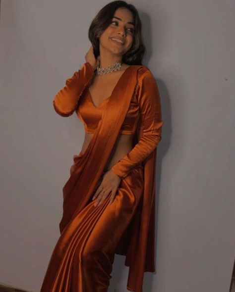 Indian Fits, Saree Looks, Bridesmaid Saree, Orange Saree, Desi Outfits, Saree Designs Party Wear, Indian Fashion Saree, Desi Clothes, Satin Saree