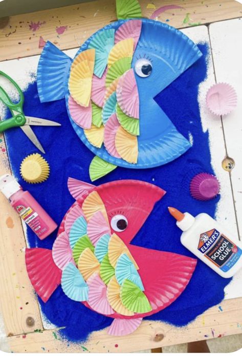 Elderly Crafts, Kindergarten Art Crafts, Rainbow Fish Crafts, Scuba Vbs, Kids Food Crafts, Whale Crafts, Art Stars, Grandparenting, Toddler Art Projects