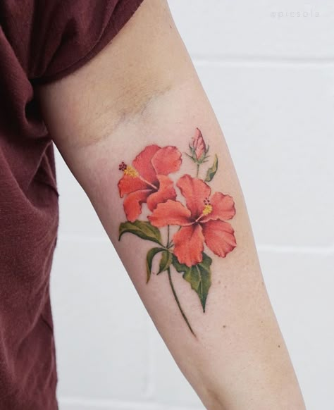 Hibiscus Rose Tattoo, Orange Hibiscus Tattoo, Colorful Hibiscus Tattoo, Hibiscus Tattoo Color, Tattoo Money, Tattoo Kids, Hibiscus Flower Tattoos, Sketchy Tattoo, Next Tattoo Ideas