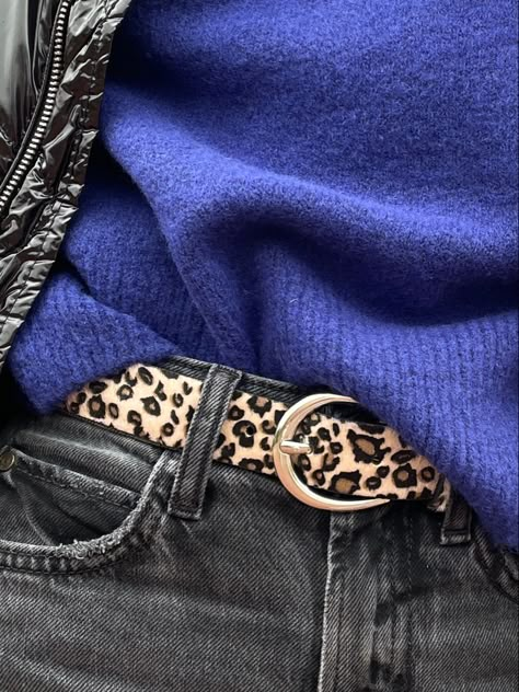 Blue And Leopard Outfit, Animal Print Belt Outfit, Leopard Hat, Inspo Fits, Leopard Belt, Leopard Print Outfits, Leopard Outfits, Grade 12, Classy Fits