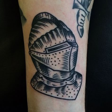 Traditional Knight Helmet Tattoo, Knight Hand Tattoo, Knights Helmet Tattoo, Medieval Helmet Tattoo, Knight Tattoo Traditional, Knight Traditional Tattoo, Traditional Medieval Tattoo, Medieval Traditional Tattoo, Medevil Tattoo Designs